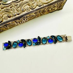 GORGEOUS Vintage Blue Crystal Bracelet